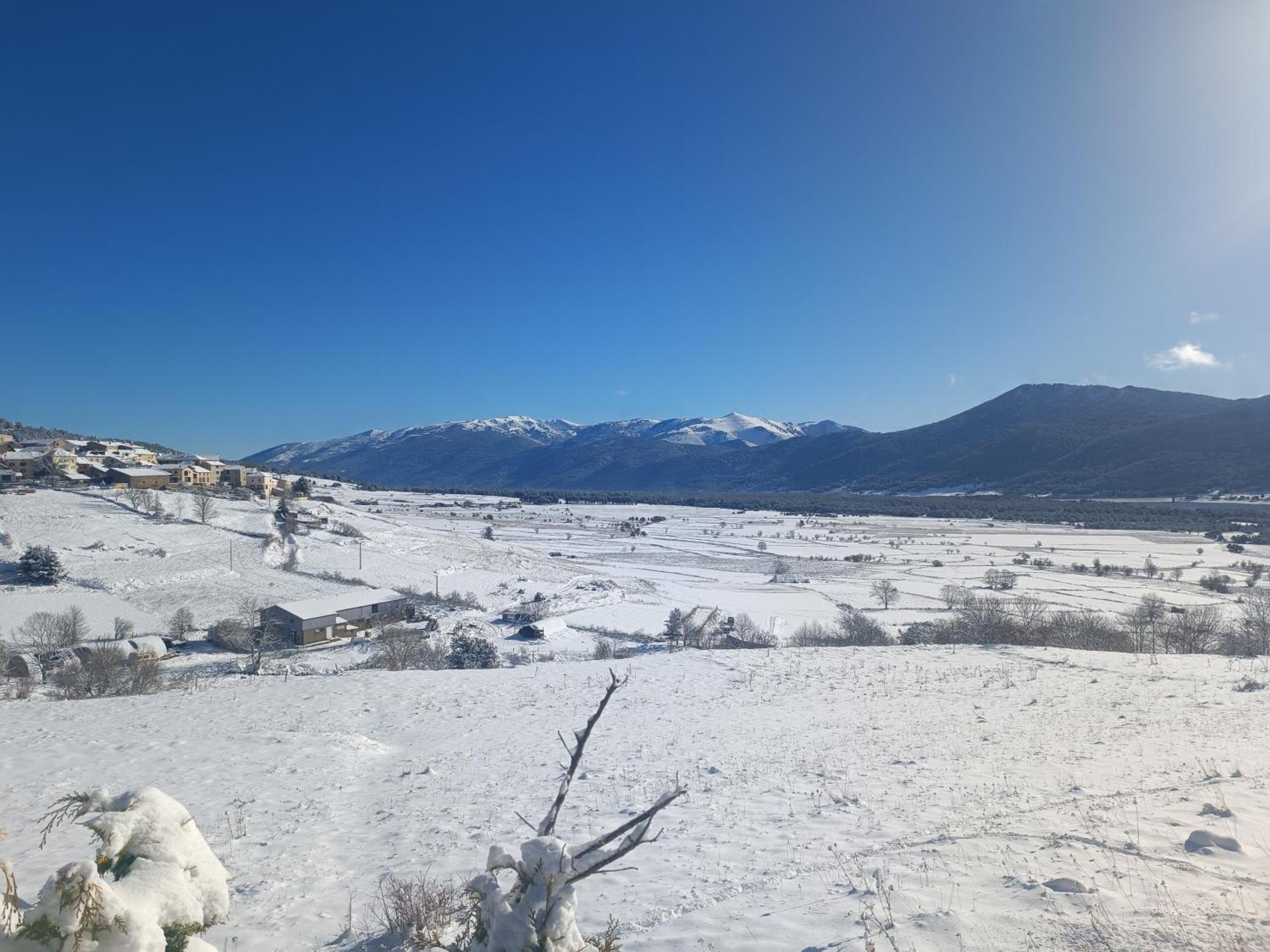 Chalet Pres Des Pistes Avec Vue Panoramique 莱桑格勒 外观 照片